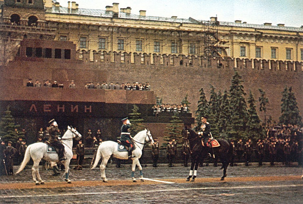 Парад победы 1945 года на красной площади фото